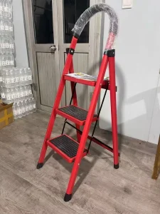 3 Step 150kg EN 131 Foldable Steel Ladder Handrail Red Anti Skid Twist Resistant High Strength Outdoor Gym Supermarket Warehouse