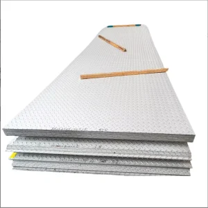 300 Series Stainless Steel Embossed Anti Slip Stair Tread Plate, ASTM Standard, Cutting Service