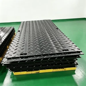 4×8 ft Heavy Duty HDPE Ground Protection Mat 80 Ton Load Capacity Temporary Road Mat for Construction Turf Protection