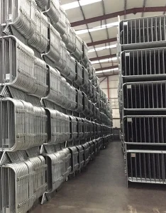 Anti Fall Flat Base Portable Interlocking Steel Guardrail Exhibition Trade Show Hall Public Security Crowd Control Barrier