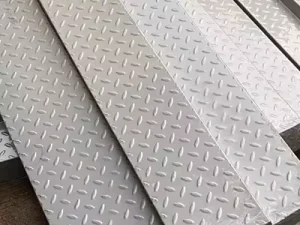Anti-slip Carbon Steel Checkered Plate 4mm Diamond Pattern For Workshop Floor & Stair Treads