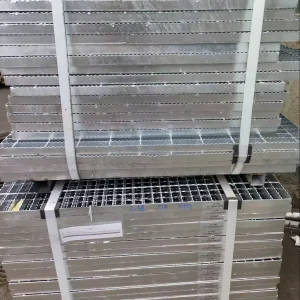 CE Certified Hot Dipped Galvanized Steel Bar Grating Custom Size Industrial Platform Walkway Grate Made in China