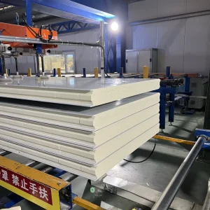 Color Steel PU/PIR Sandwich Panel Insulated Wall Panels White for Cold Storage