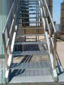 Custom Size Welded Stainless Steel Bar Grating Walkway Stair Treads Q235B Non-slip Safety Step Plate Zinc Coated Factory