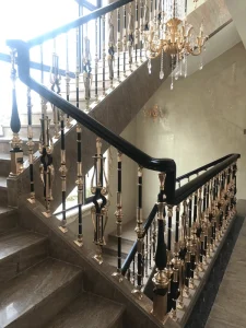 Custom Sized Modern French Style European Classic Iron Stair Balusters Brass Handrails Balustrades Hotels Hospitals Malls Parks