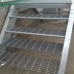 Customized Modern Industrial Stainless Steel Grating Hot Dip Galvanized Ladder Tread for Outdoor Construction Staircase Steps
