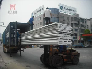 EPS Sandwich Panel Weather Resistant Wall Roof Panel for Logistics Storage Warehouse Project