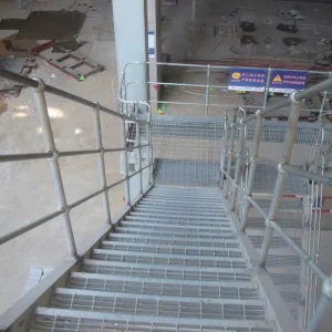 Factory Price Standard Panel Grating Industrial Steel Ladders for Construction Engineering Industry