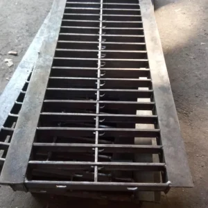 Factory Supply Zinc Coated Outdoor Gutter Steel Grate Cover Drainage Grating Floor Drain Trench Grate
