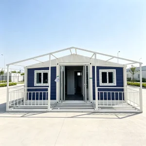Full Surround Railing Terrace Expandable Prefabricated Container House Moisture Proof Detachable Foldable Container Villa