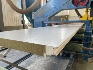 Glass Wool Sandwich Panel Sound Absorbing Thermal Insulation Roof Panel for Cinema Hospital School Auditorium