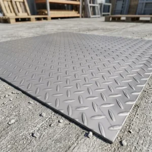 Heavy Duty ASTM A36 Q235B Checkered Steel Sheet Anti Slip Hot Rolled Diamond Plate Non Alloy Construction Flooring Ramp Decking