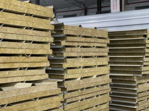 High Strength Glass Wool Insulated Corrugated Sheet Color Steel With Multiple Ribs Ideal For Roof Heat Proofing