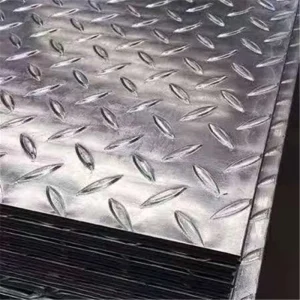 Hot Dipped Galvanized Steel Sheet Checkered Diamond Tread Plate for Construction and Industrial Use