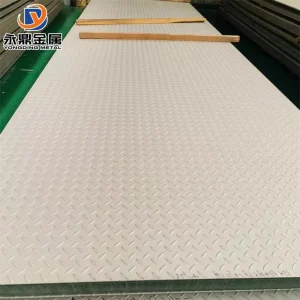 Manufacturer Anti Slip Diamond Pattern Stainless Steel Sheet Checkered Plate Industrial Flooring Ss Plate Ss Sheet