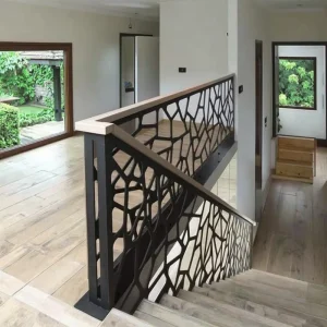 Modern Laser Cut Metal Stair Railings Wrought Iron and Aluminium Rust Resistant Balcony and Villa Railings with 5 Year Warranty