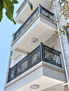 Modern Metal Railings and Handrails Made of Aluminum Alloy Iron and Zinc Steel for Residential Staircases and Terraces