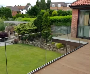 Outdoor Indoor Transparent Tempered Laminated Glass Railing Glass Garden Guardrail Custom Size Terrace Fence