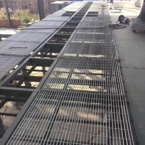 Outdoor Stainless Steel and Galvanized Steel Heavy Duty Driveway Platform Walkway Floor Grating