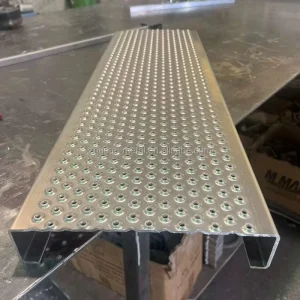 Painted Stainless Steel Plain Weave Perforated Mesh Walkway Sheet Industrial Platform Walkway Deck with Anti Slip
