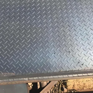 Patterned Checkered Hot Rolled Carbon Steel Plate Industrial Building Staircase Chemical Plant Maintenance Passage ST37-2 JIS