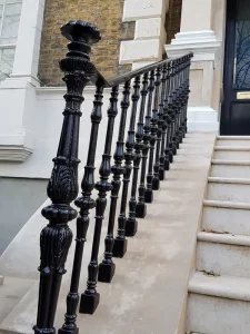 Powder Coated Anti-Corrosion Wrought Iron Railing for Public Park Fencing and Outdoor Stairway Safety