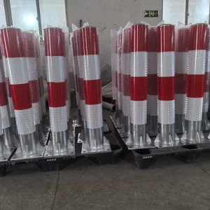 Pre Embedded Reflective Delineator Posts & Isolation Columns Red White Traffic Safety Lane Dividers