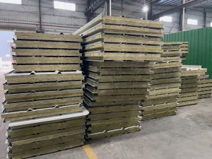 Prepainted Steel Glass Wool Insulation Panel Multi Ribbed Design For Enhanced Rigidity Roofing Insulation Solution