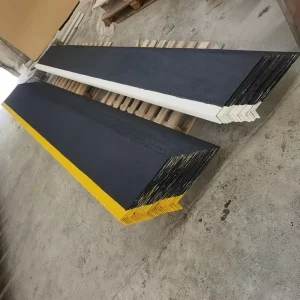 Sand Anti-Slip FRP Stair Tread Cover, Yellow Edge, Fiberglass Step Plate for Industrial Workshop Stairway