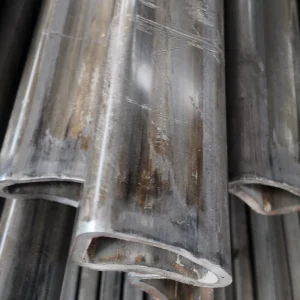 Special Shaped Triangular Tube ASTM A106 Smooth Surface for Building Decoration Modeling Structures Custom Size