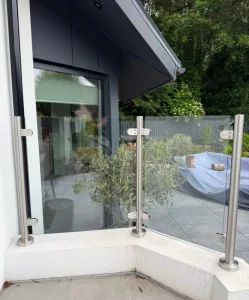 Stainless Steel Glass Clamp Post Spigot for Balcony Frameless Glass Railing