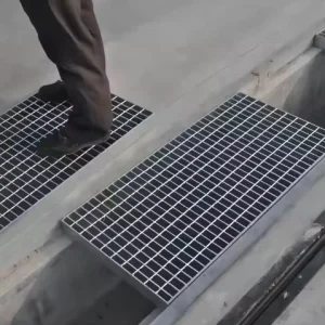 Standard Size Galvanized Steel Platform Grating Mesh Durable Anti Corrosion Water Resistant Mezzanine Floor Walkway Park Outdoor
