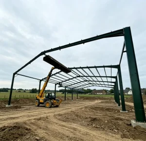 Steel Structure Light Weight Warehouse Building Prefab Farm Barn with Steel Structure Truss Roof for Large Storage Needs