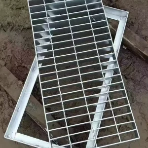 Steel Structure Stair Treads Super-strong Load-bearing Ditch Covers Grating Panels Q235 Hot-dip Galvanized Steel Grating Panels