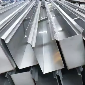U shaped Lightweight Stainless Steel Drainage Gutter System for Building Roof and Garden with Customized Installation